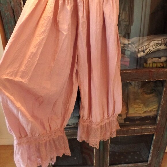 Free People Forever Young Bloomer Pants PINK MEDIUM NWOT - Picture 4 of 7